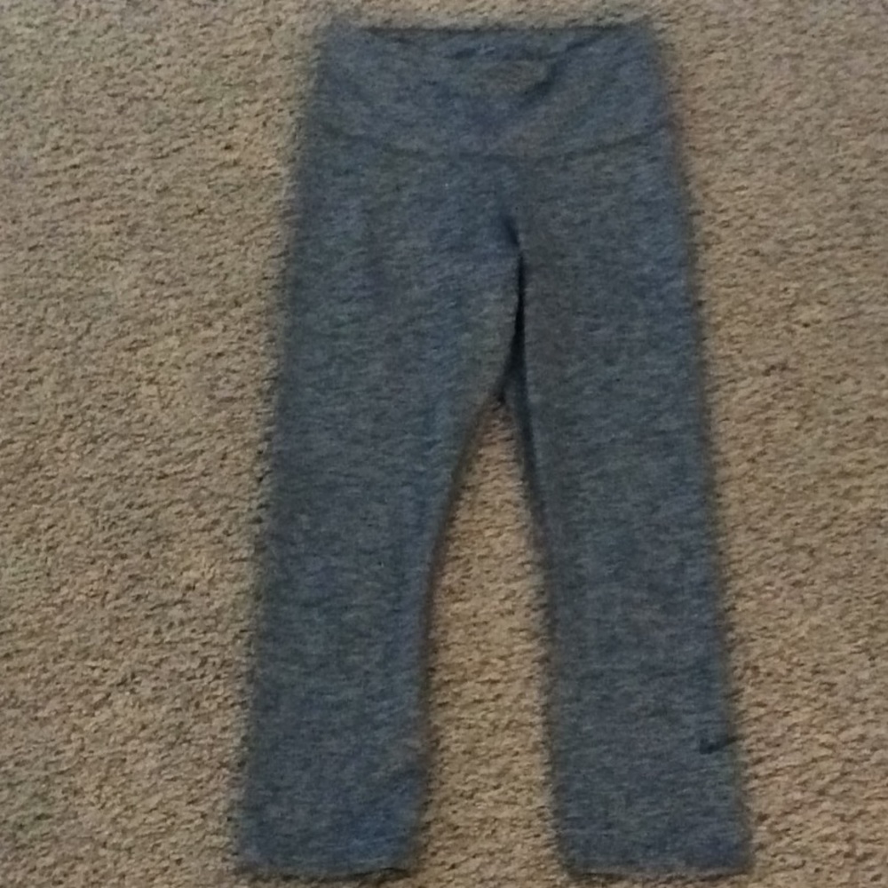 Nike workout capri